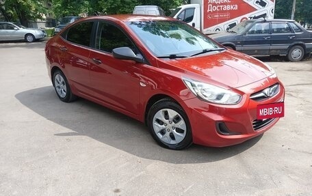 Hyundai Solaris II рестайлинг, 2014 год, 850 000 рублей, 2 фотография