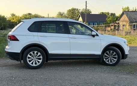 Volkswagen Tiguan II, 2016 год, 1 810 000 рублей, 5 фотография