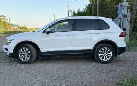 Volkswagen Tiguan II, 2016 год, 1 810 000 рублей, 3 фотография