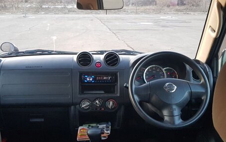 Nissan Kix, 2009 год, 650 000 рублей, 7 фотография