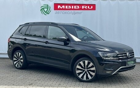 Volkswagen Tiguan II, 2017 год, 2 600 000 рублей, 3 фотография