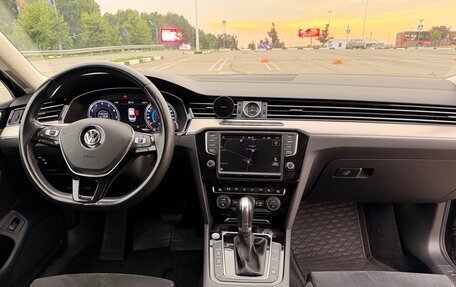 Volkswagen Passat B8 рестайлинг, 2015 год, 2 250 000 рублей, 16 фотография