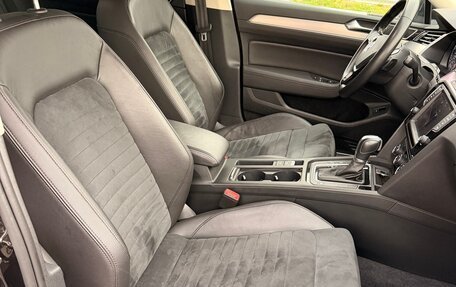 Volkswagen Passat B8 рестайлинг, 2015 год, 2 250 000 рублей, 19 фотография