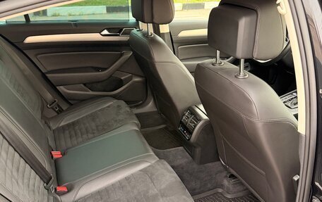 Volkswagen Passat B8 рестайлинг, 2015 год, 2 250 000 рублей, 21 фотография