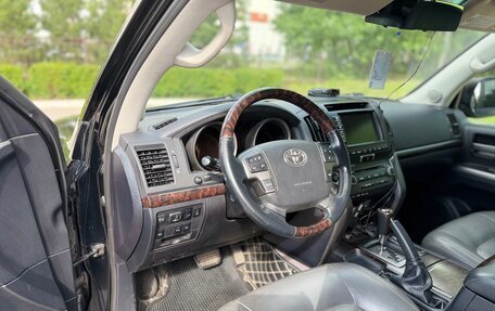 Toyota Land Cruiser 200, 2010 год, 3 100 000 рублей, 11 фотография