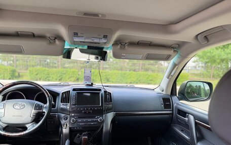 Toyota Land Cruiser 200, 2010 год, 3 100 000 рублей, 6 фотография