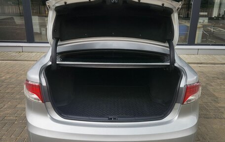 Toyota Avensis III рестайлинг, 2010 год, 1 020 000 рублей, 17 фотография