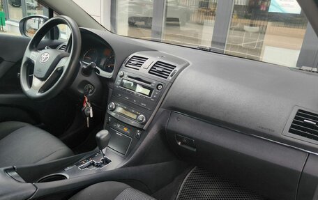 Toyota Avensis III рестайлинг, 2010 год, 1 020 000 рублей, 21 фотография