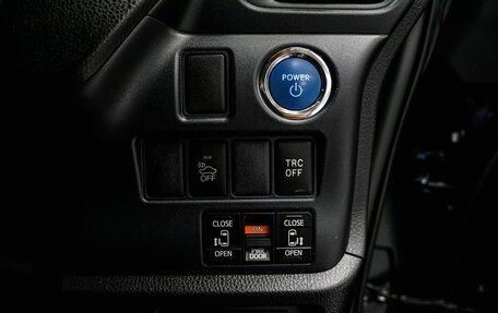 Toyota Voxy III, 2014 год, 1 689 000 рублей, 16 фотография