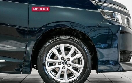 Toyota Voxy III, 2014 год, 1 689 000 рублей, 32 фотография