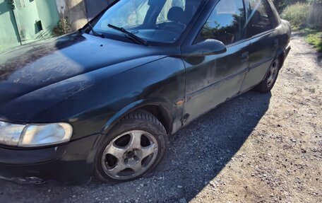 Opel Vectra B рестайлинг, 1998 год, 15 000 рублей, 1 фотография