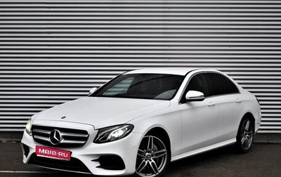 Mercedes-Benz E-Класс, 2019 год, 3 300 000 рублей, 1 фотография