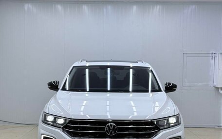 Volkswagen T-Roc I, 2022 год, 1 585 000 рублей, 2 фотография