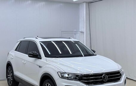 Volkswagen T-Roc I, 2022 год, 1 585 000 рублей, 3 фотография