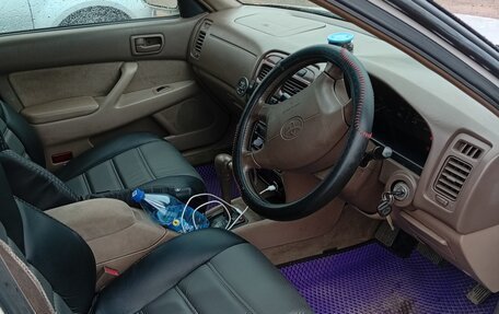 Toyota Camry, 1985 год, 500 000 рублей, 3 фотография