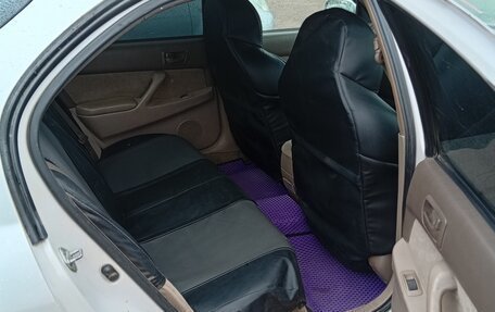 Toyota Camry, 1985 год, 500 000 рублей, 2 фотография