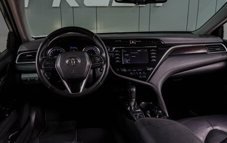 Toyota Camry, 2019 год, 2 349 000 рублей, 6 фотография