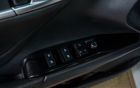 Toyota Camry, 2019 год, 2 349 000 рублей, 16 фотография
