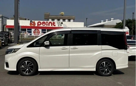 Honda Stepwgn IV, 2021 год, 1 750 666 рублей, 3 фотография