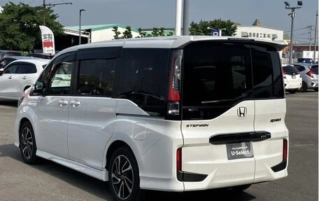 Honda Stepwgn IV, 2021 год, 1 750 666 рублей, 4 фотография