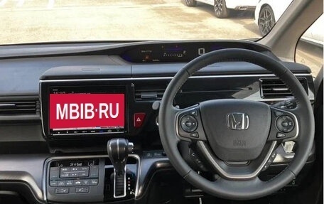 Honda Stepwgn IV, 2021 год, 1 750 666 рублей, 6 фотография