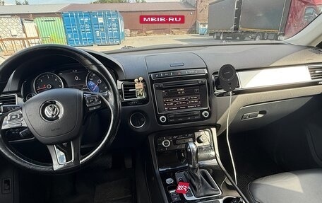 Volkswagen Touareg III, 2015 год, 2 290 000 рублей, 4 фотография