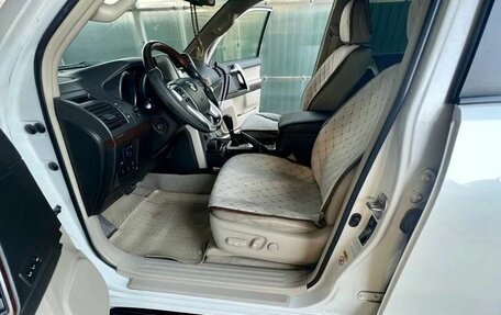 Toyota Land Cruiser Prado 150 рестайлинг 2, 2013 год, 3 100 000 рублей, 8 фотография