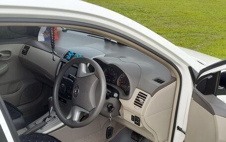 Toyota Corolla, 2011 год, 900 000 рублей, 5 фотография