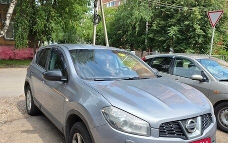 Nissan Qashqai, 2011 год, 690 000 рублей, 2 фотография