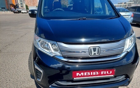 Honda Stepwgn IV, 2019 год, 2 060 000 рублей, 2 фотография
