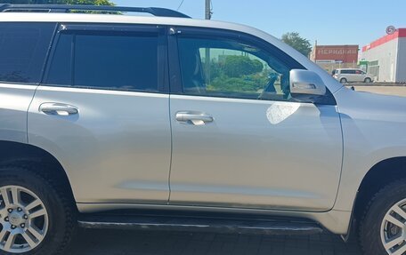 Toyota Land Cruiser Prado 150 рестайлинг 2, 2010 год, 2 300 000 рублей, 4 фотография