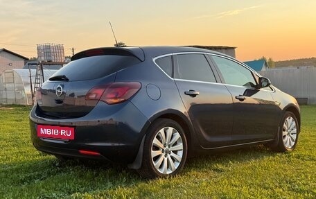 Opel Astra J, 2011 год, 720 000 рублей, 3 фотография