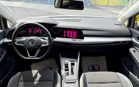Volkswagen Golf VIII, 2021 год, 1 435 250 рублей, 6 фотография