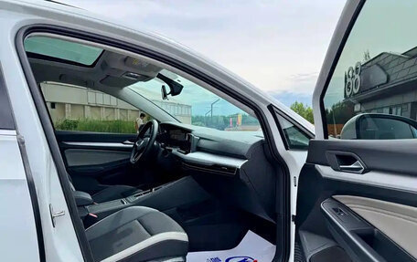 Volkswagen Golf VIII, 2021 год, 1 435 250 рублей, 10 фотография