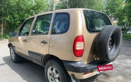 Chevrolet Niva I рестайлинг, 2004 год, 265 000 рублей, 3 фотография