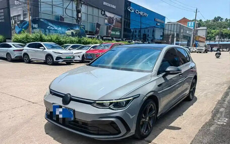 Volkswagen Golf VIII, 2023 год, 1 490 690 рублей, 1 фотография