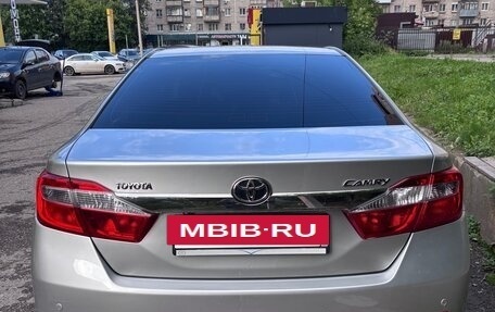 Toyota Camry, 2011 год, 1 290 000 рублей, 3 фотография