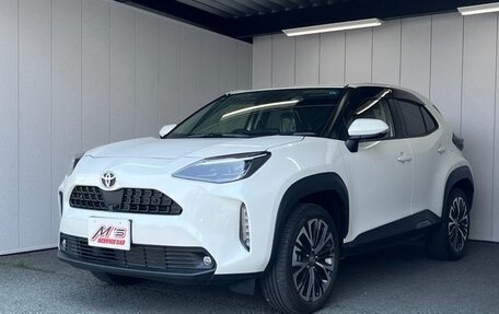 Toyota Yaris Cross, 2022 год, 1 560 000 рублей, 3 фотография