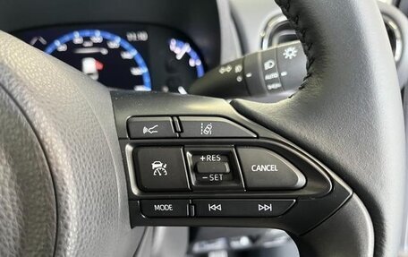 Toyota Yaris Cross, 2022 год, 1 560 000 рублей, 12 фотография