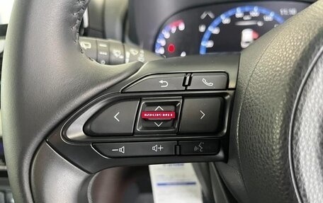 Toyota Yaris Cross, 2022 год, 1 560 000 рублей, 11 фотография