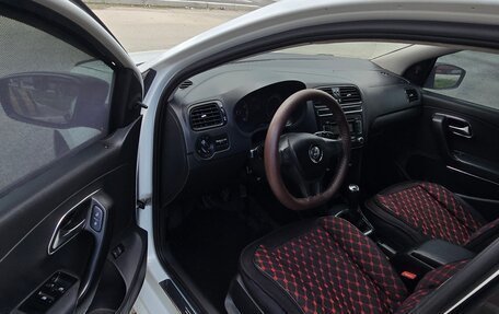 Volkswagen Polo VI (EU Market), 2015 год, 480 000 рублей, 2 фотография