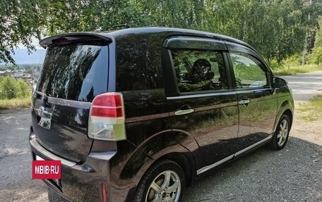 Toyota Spade, 2015 год, 950 000 рублей, 2 фотография