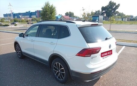 Volkswagen Tiguan II, 2021 год, 32 000 000 рублей, 3 фотография