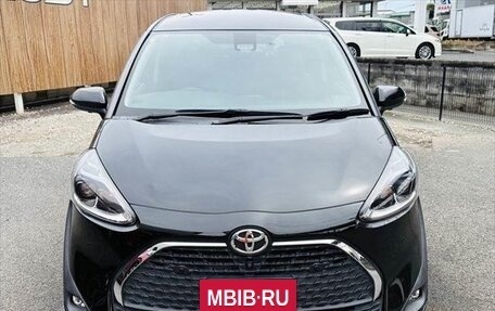Toyota Sienta II, 2019 год, 1 065 000 рублей, 3 фотография