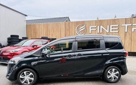 Toyota Sienta II, 2019 год, 1 065 000 рублей, 7 фотография