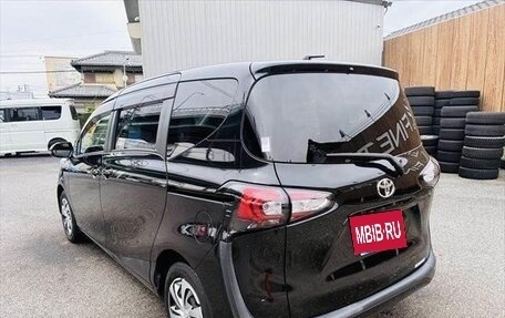 Toyota Sienta II, 2019 год, 1 065 000 рублей, 4 фотография