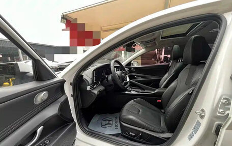Hyundai Elantra, 2023 год, 1 275 690 рублей, 4 фотография