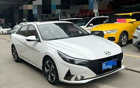 Hyundai Elantra, 2023 год, 1 275 690 рублей, 3 фотография
