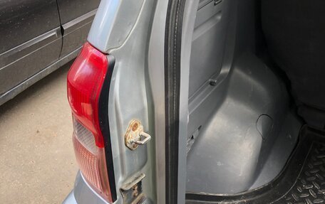 Toyota RAV4, 2002 год, 750 000 рублей, 23 фотография
