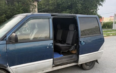Nissan Serena I, 1999 год, 300 000 рублей, 2 фотография